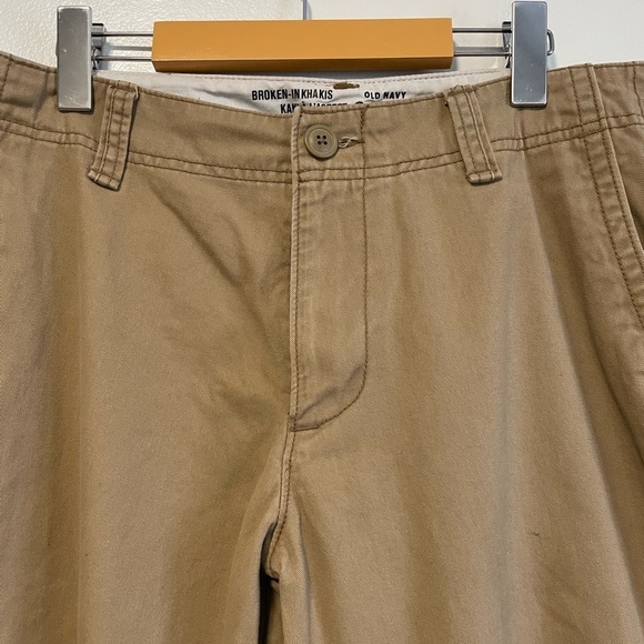 Men’s Tan Broken In Khakis - Size 31 X 30 - Picture 3 of 7